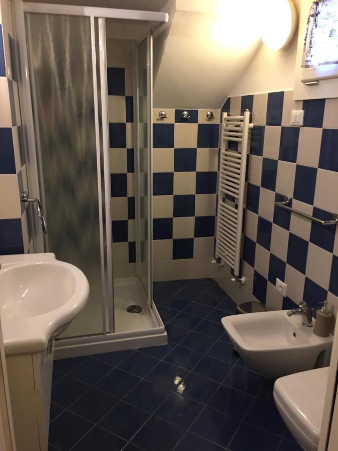 Casa Vacanze Gardiolina San Felice del Benaco Exteriör bild