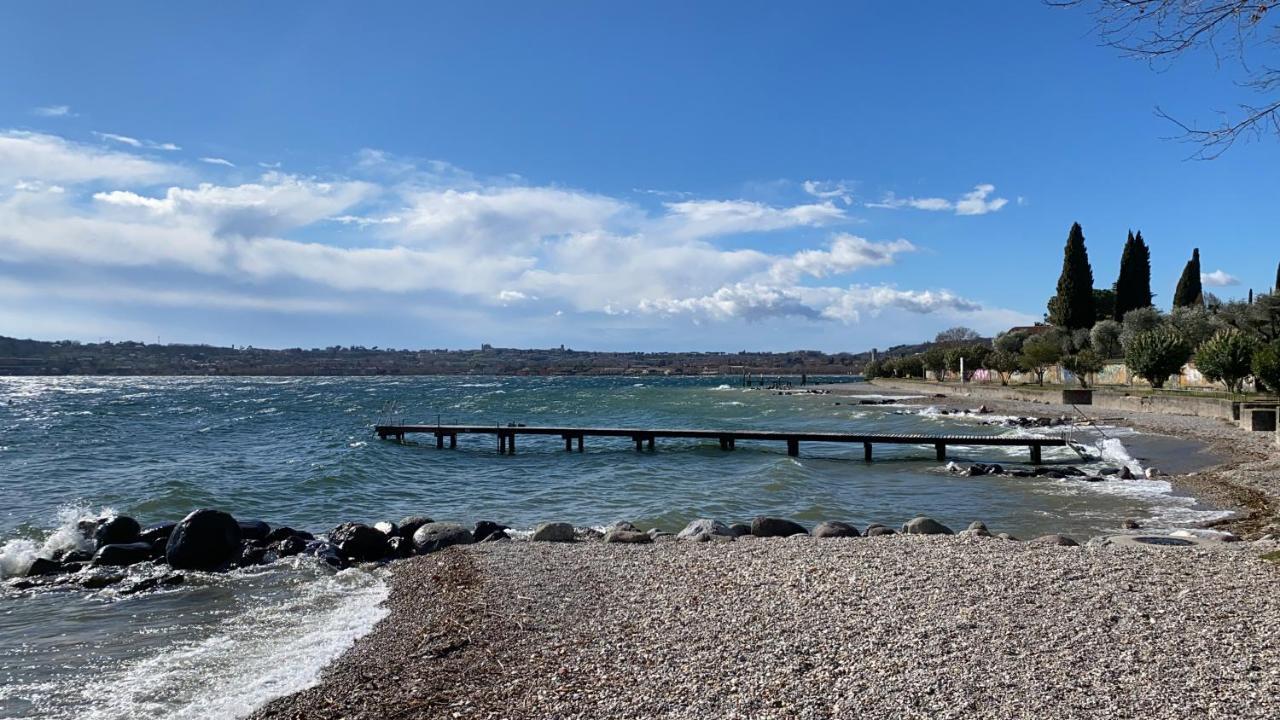 Casa Vacanze Gardiolina San Felice del Benaco Exteriör bild