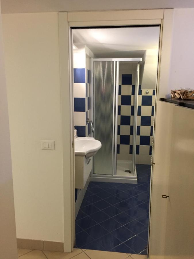 Casa Vacanze Gardiolina San Felice del Benaco Exteriör bild