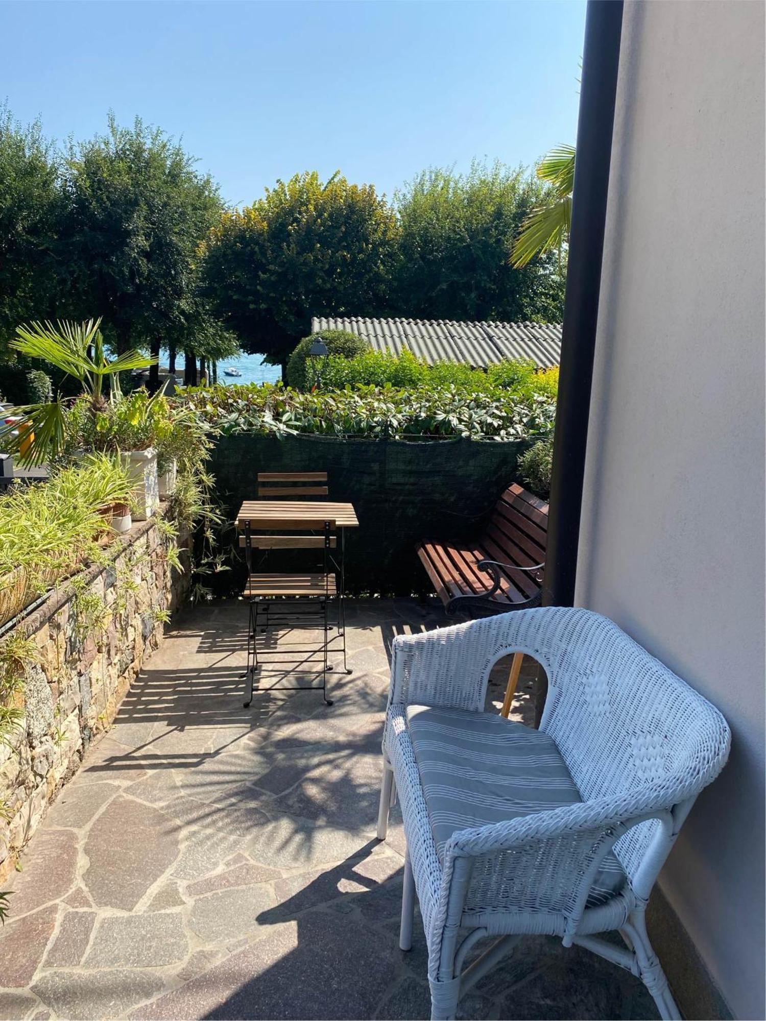 Casa Vacanze Gardiolina San Felice del Benaco Exteriör bild
