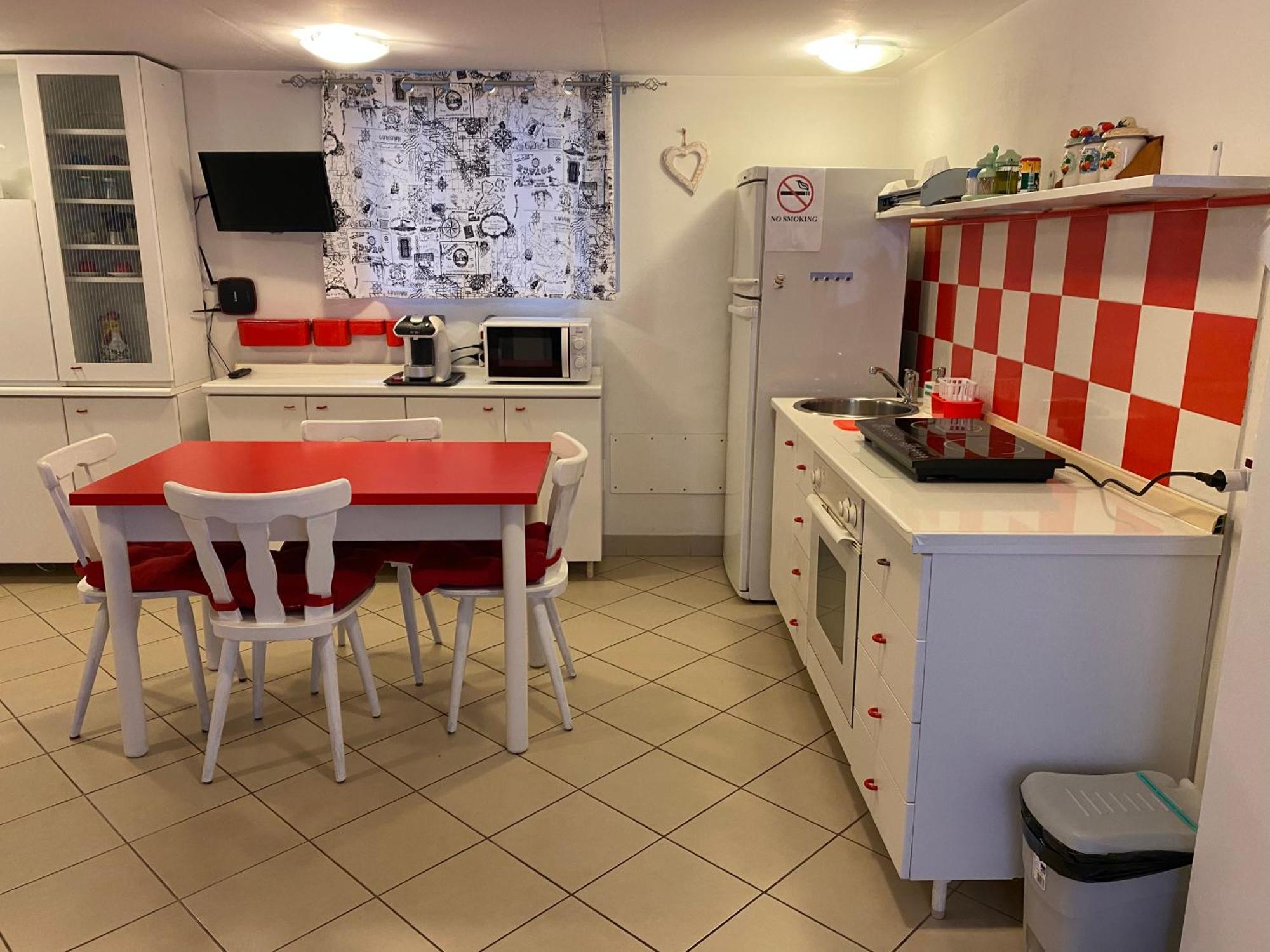 Casa Vacanze Gardiolina San Felice del Benaco Exteriör bild